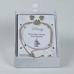 Minnie Mouse Jewelry Set Includes An Adjustable Bracelet And Matching Earrings